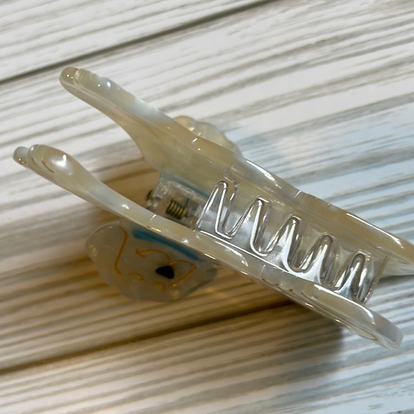 NWT Yellow Lab Blue Collar Hair Claw - Viral Dog Shaped Hair Clips | Women Hair - Picture 3 of 5